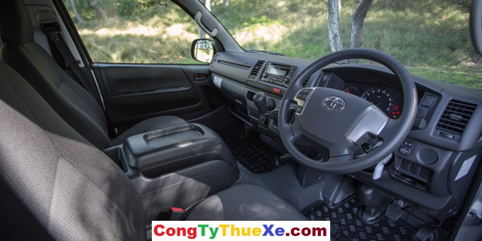 Thuê xe 16 chỗ Toyota Hiace 2017 (1) | Thuê Xe Du Lịch Ngon Rẻ Tp.HCM