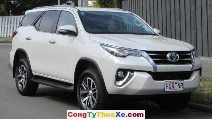 Cho thuê xe 7 chỗ theo tháng tại TP.HCM