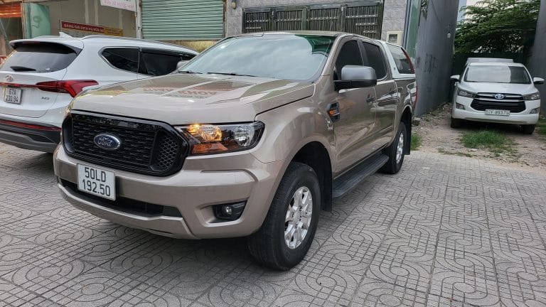 Thuê Xe Bán Tải Tự Lái Dài Hạn Tại TP.HCM – Ford Ranger, Hilux & Xe Tương Đương