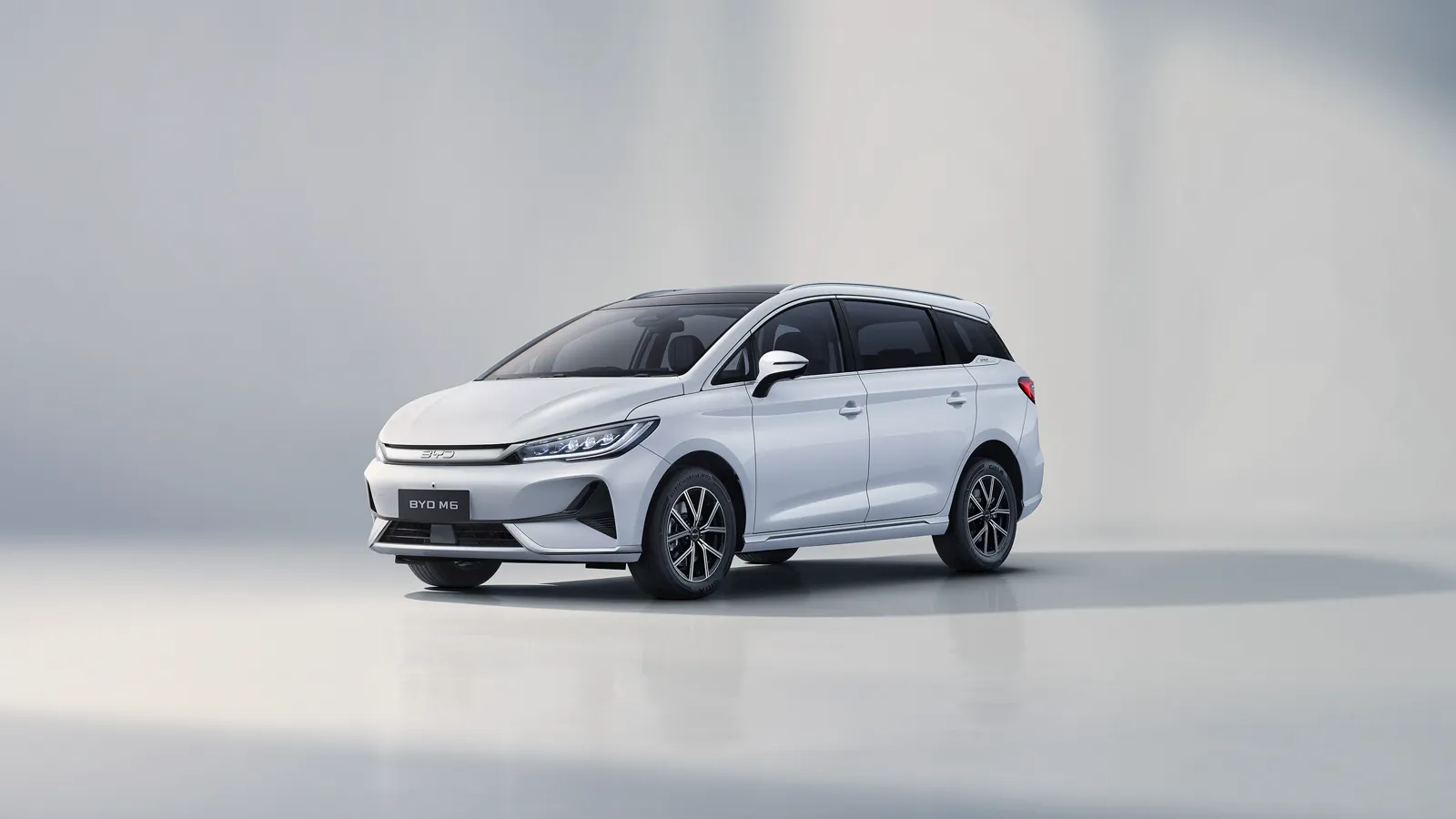BYD M6 – tổng thể ngoại thất